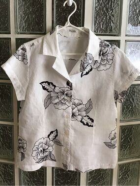 Linen White & Black Short Sleeve